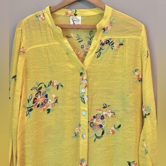 Fig and Flower Blouse Womens M Floral Embroidered Boho Peasant Top Yellow Button - Picture 3 of 12